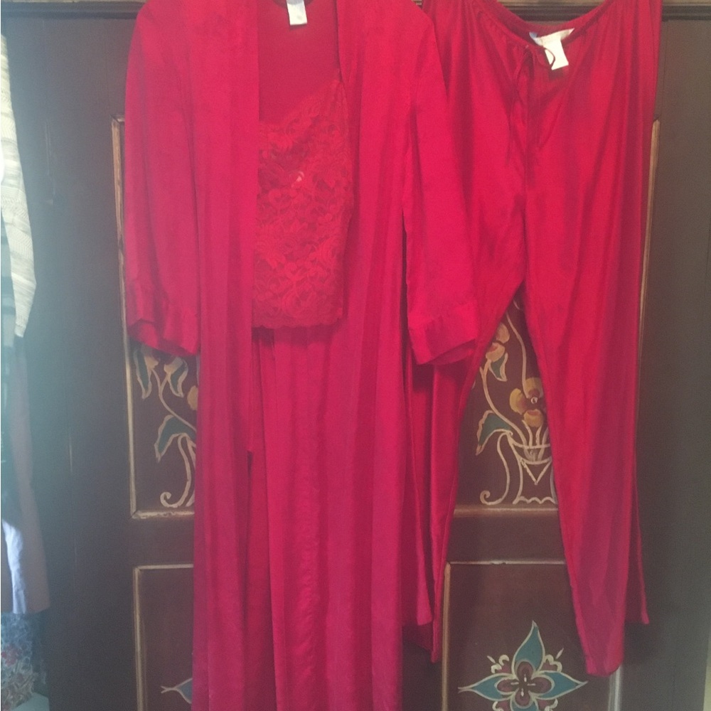 Elegant AUGUST SILK 100% Red Lingerie Set